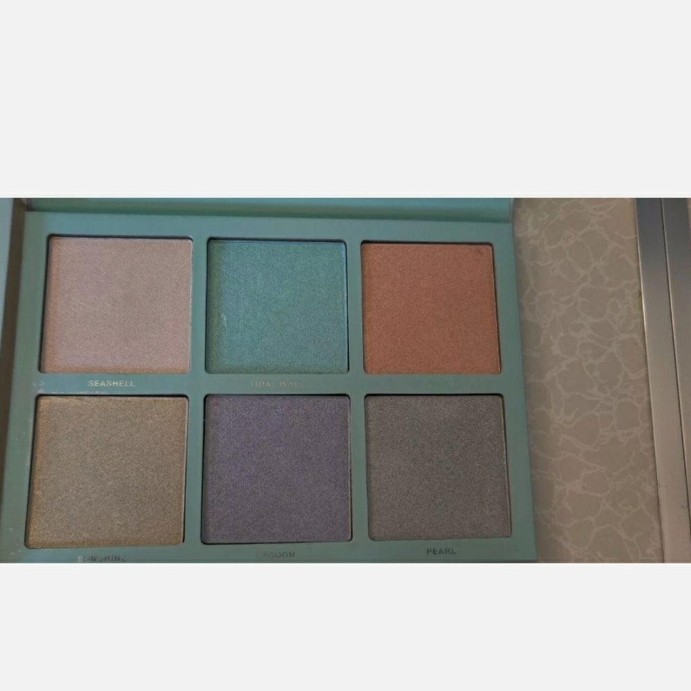 Kara Beauty Highlighter